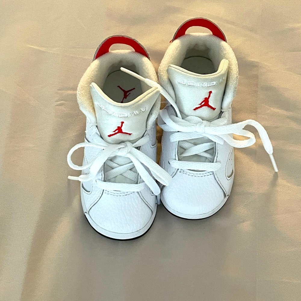 Baby Jordans 6C
